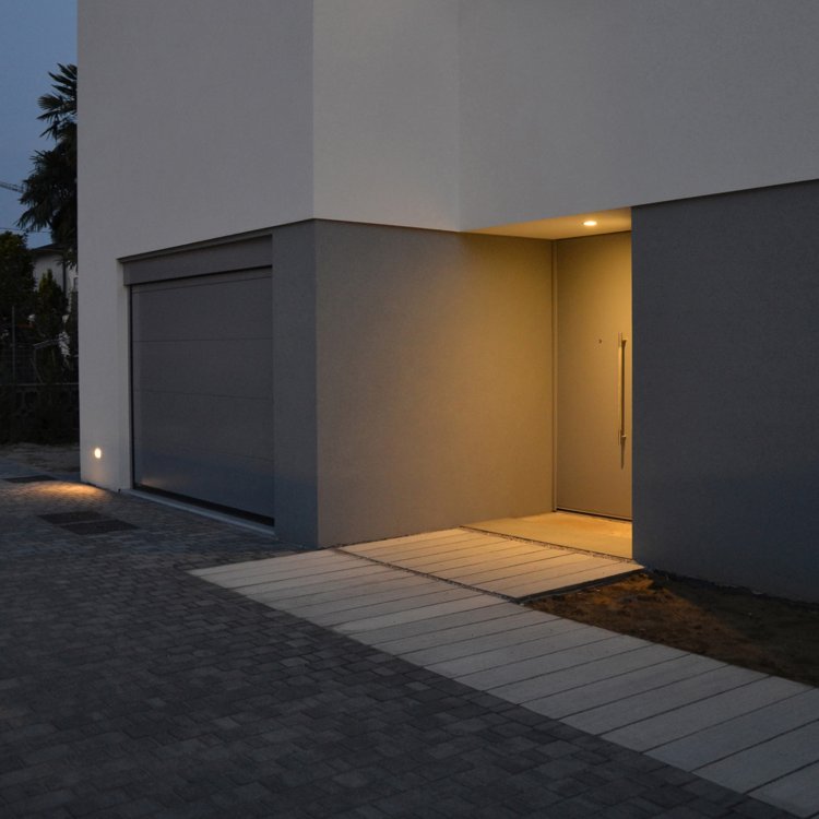 the minimum [is] when every component, every detail, and every junction has been reduced or condensed to the essentials.  john pawson
